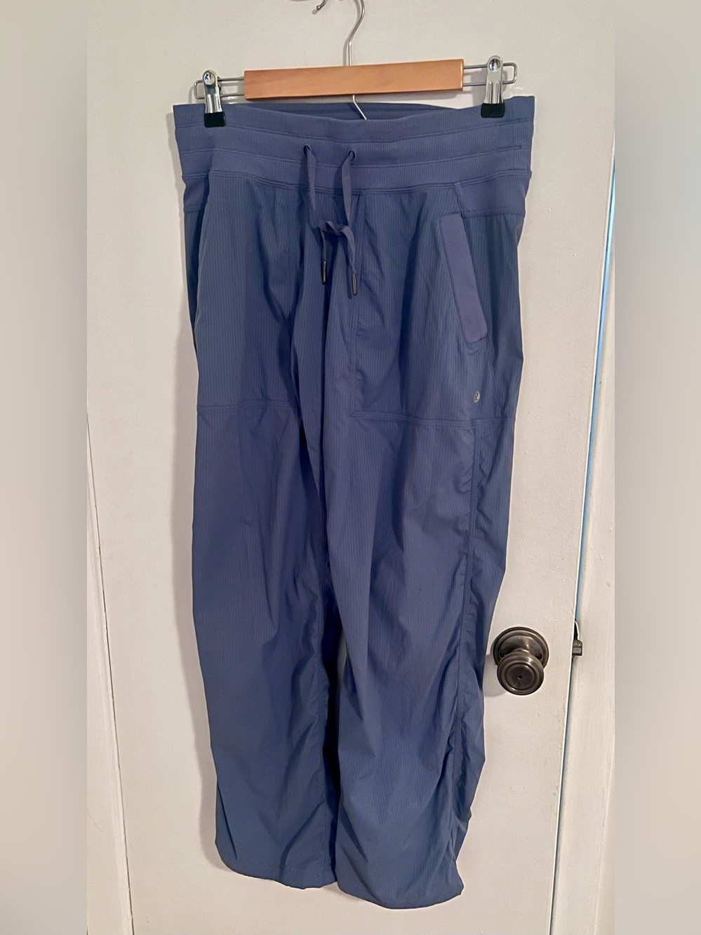 Lululemon Dance Studio pant in 6S